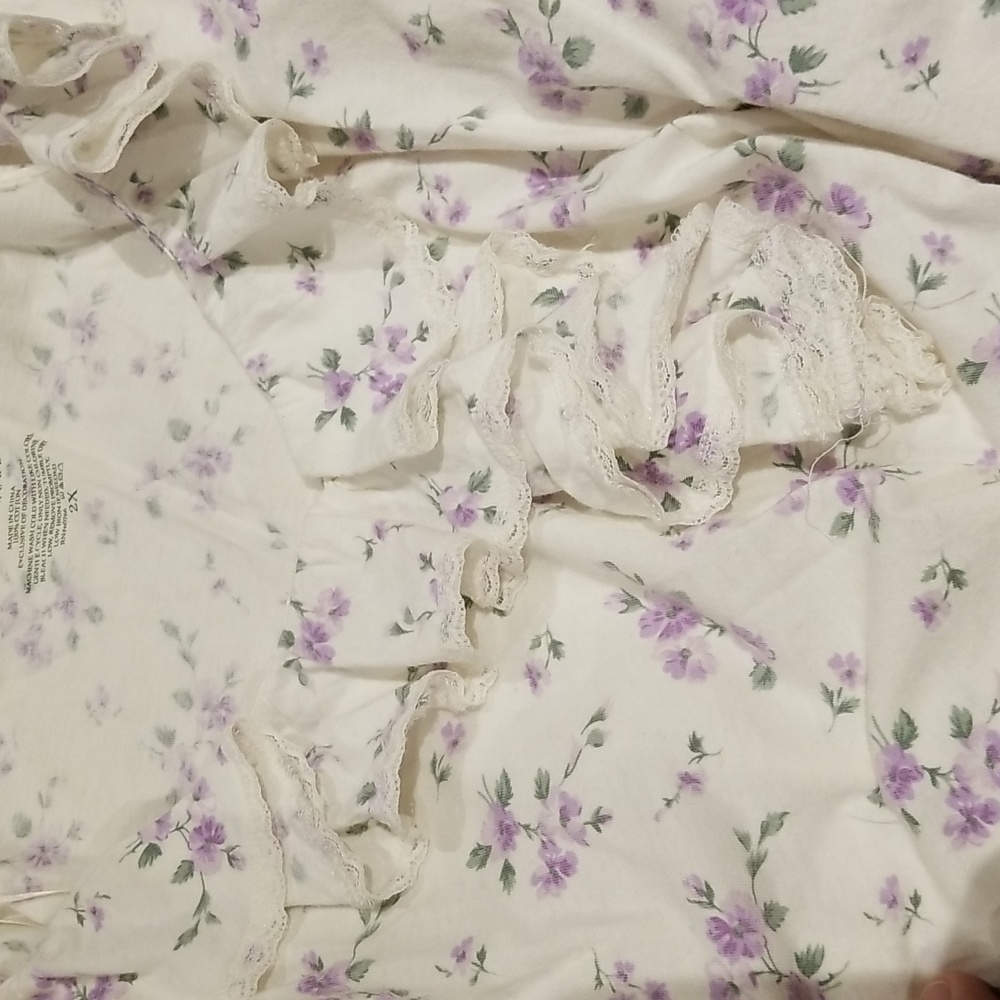 Lauren Ralph Lauren cream  w/purple flowers long sleeve pajamas sz 2X EUC - Picture 8 of 8